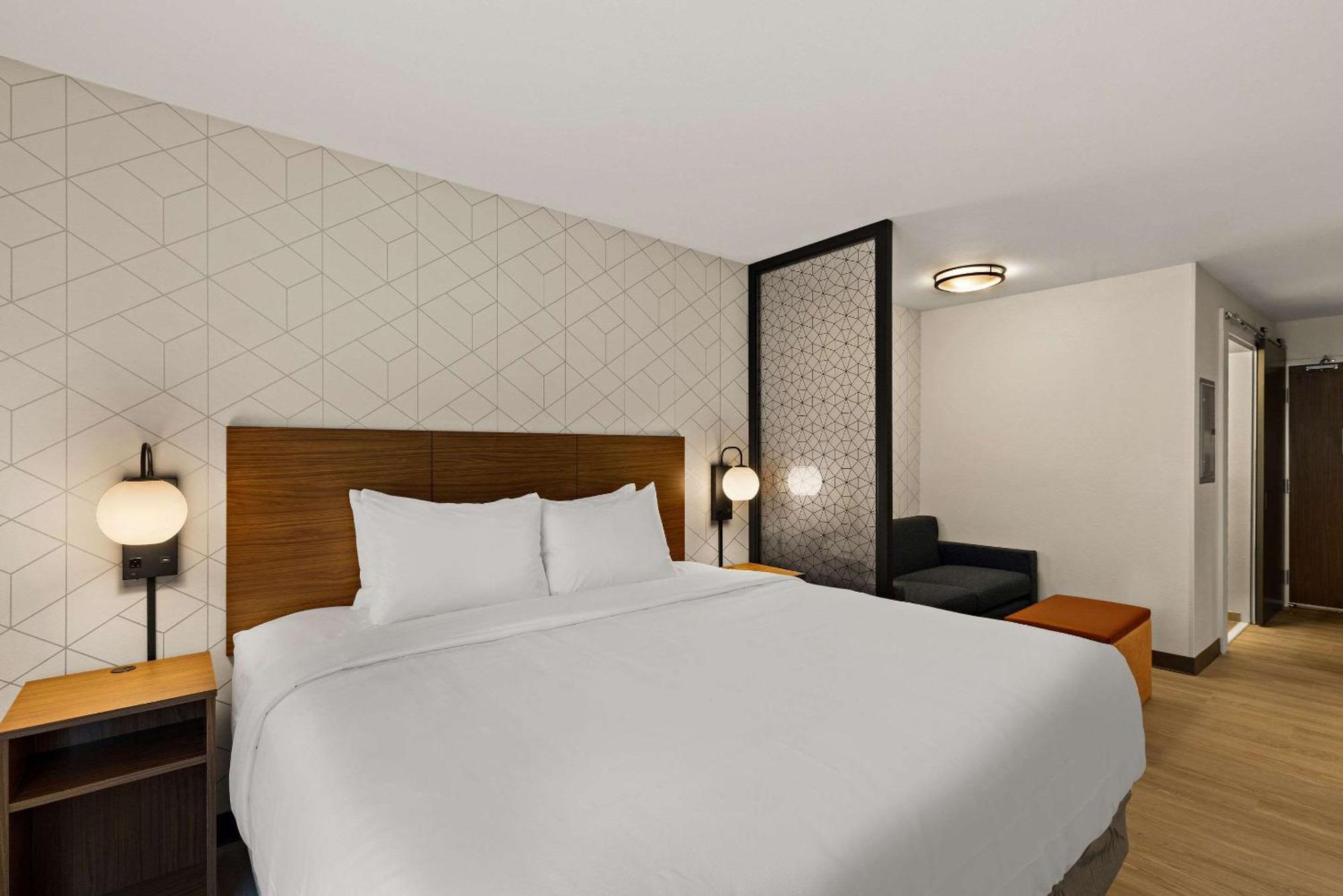 Everhome Suites El Paso Airport Near Fort Bliss Loma Terrace Dış mekan fotoğraf